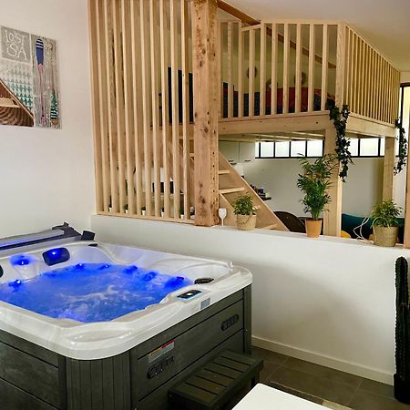 Апартаменти Loft Avec Jacuzzi Et Terrasse Prives Севріє Екстер'єр фото